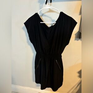 Black dress with working zipper pockets